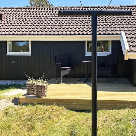 6 Person In Bl Vand * Blåvand